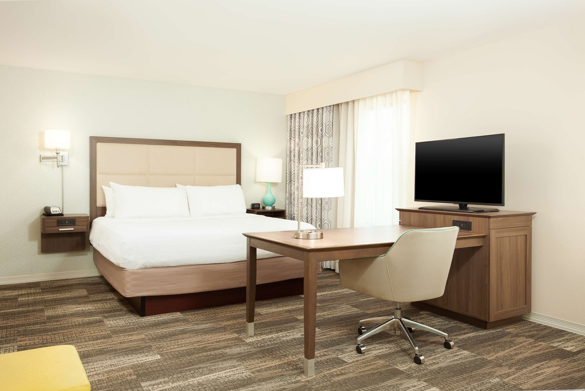 hampton inn and suites niles warren