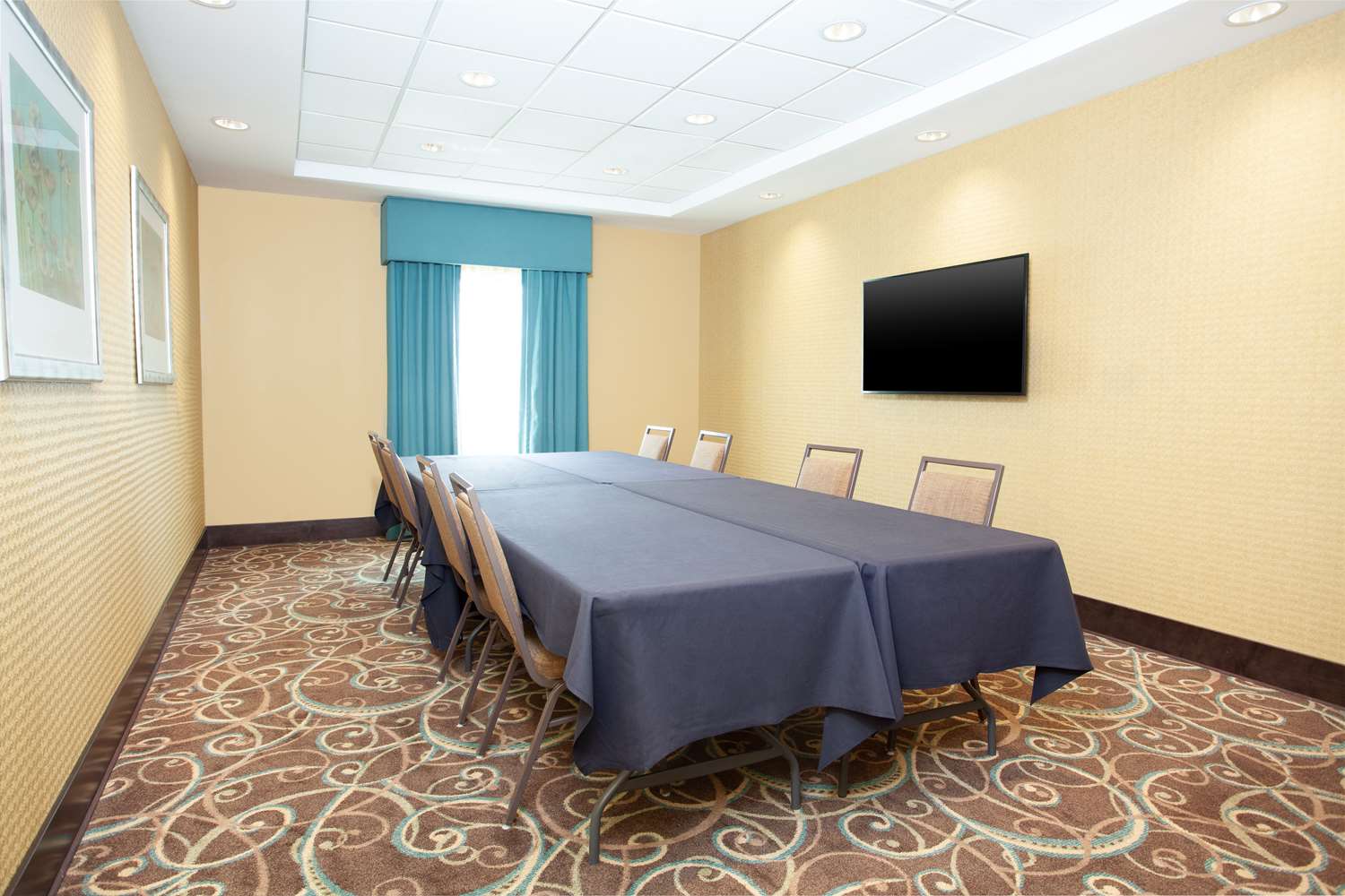 hampton inn and suites niles warren