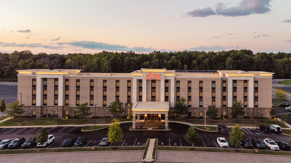 hampton inn and suites niles warren