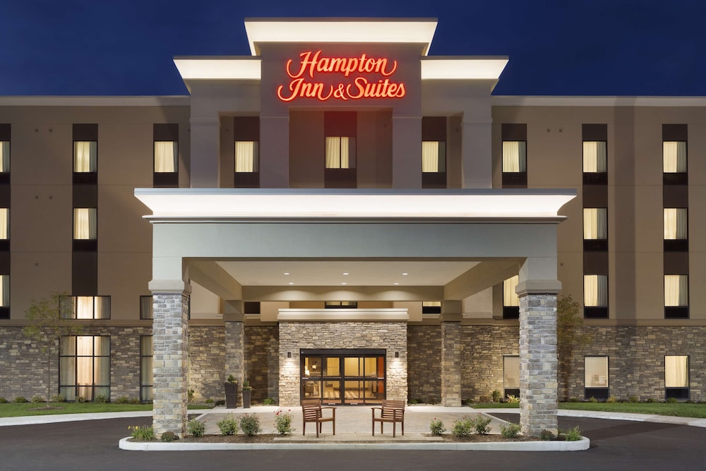 hampton inn and suites niles warren
