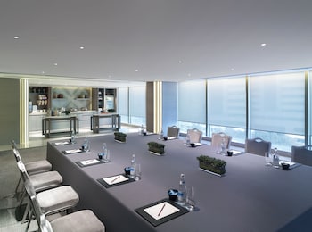 new world wuhan hotel