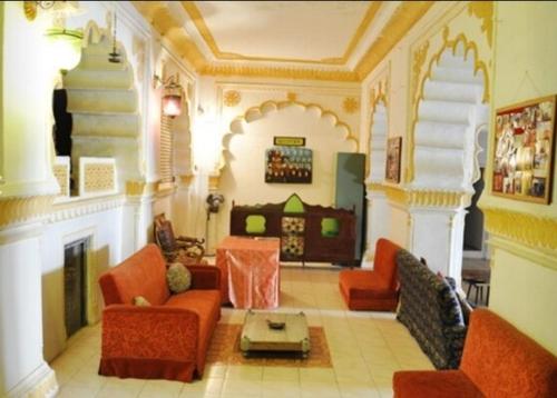 Roopangarh Fort,,3 star