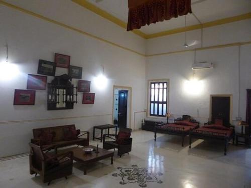 Roopangarh Fort,,3 star