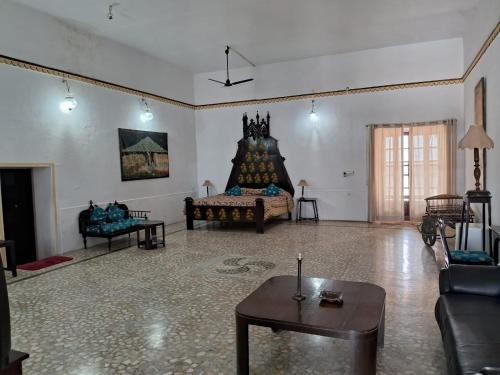 Roopangarh Fort,,3 star