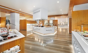 Hipotels Playa De Palma Palace - Adults Only,El Arenal>>Balearic Islands,5 star