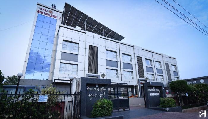 hotel mrignayani