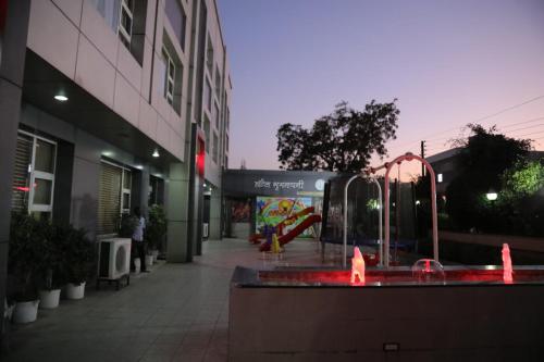 Hotel Mrignayani,,3 star