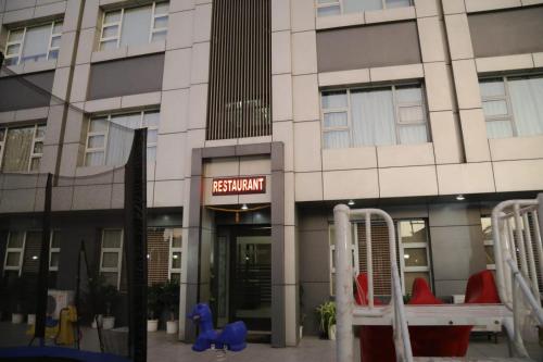 Hotel Mrignayani,,3 star