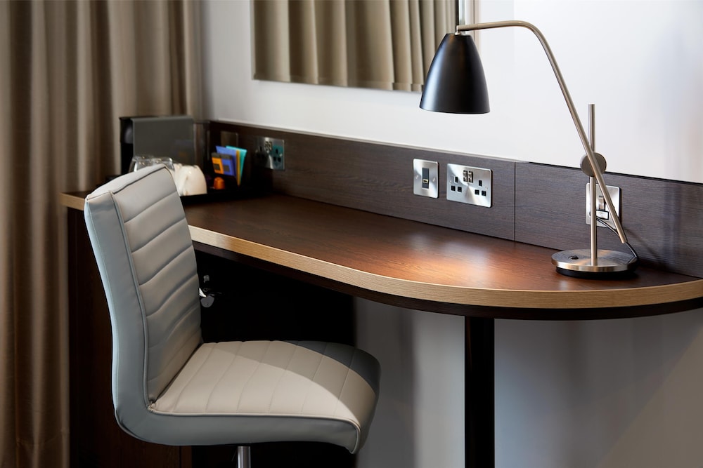 premier inn stoke on trent hanley