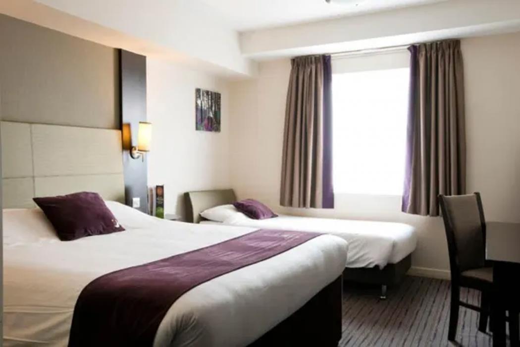 premier inn stoke on trent hanley