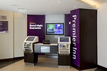 premier inn perth city centre