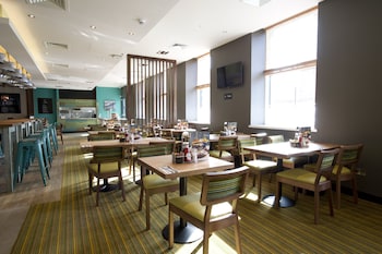 premier inn perth city centre