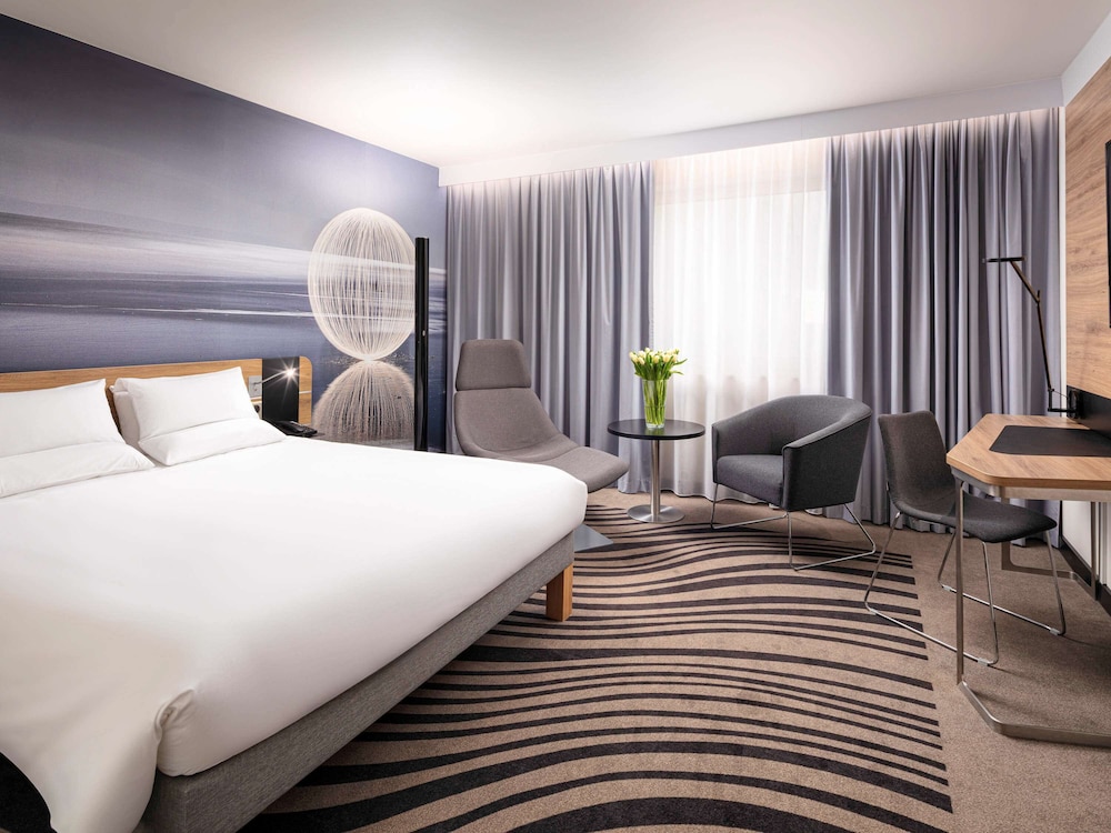 novotel poznan centrum
