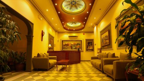 alshorouq hotel apartments