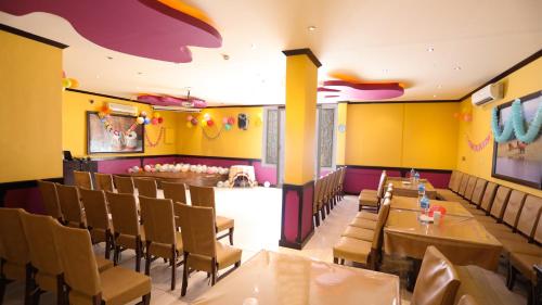 alshorouq hotel apartments