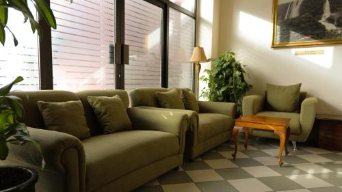 alshorouq hotel apartments