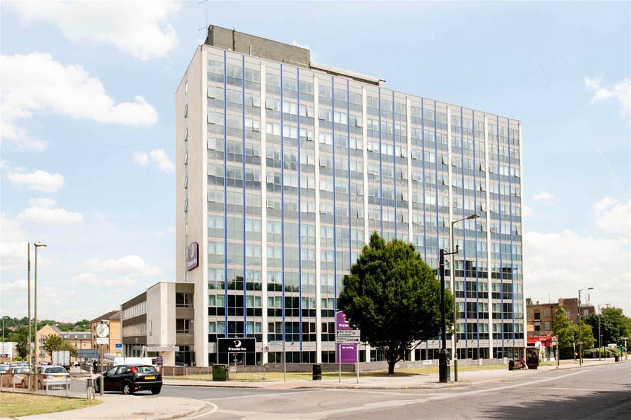 Premier Inn London Hendon - The Hyde,Brent>>Barnet,3 star