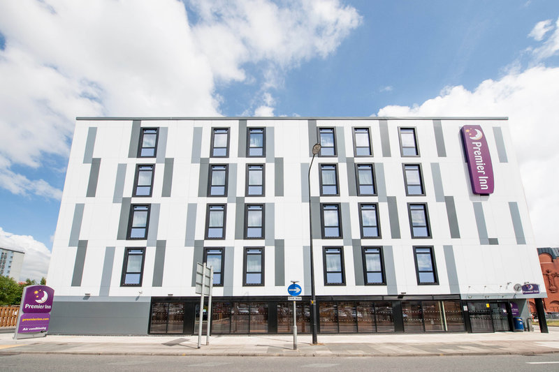 premier inn wigan town centre