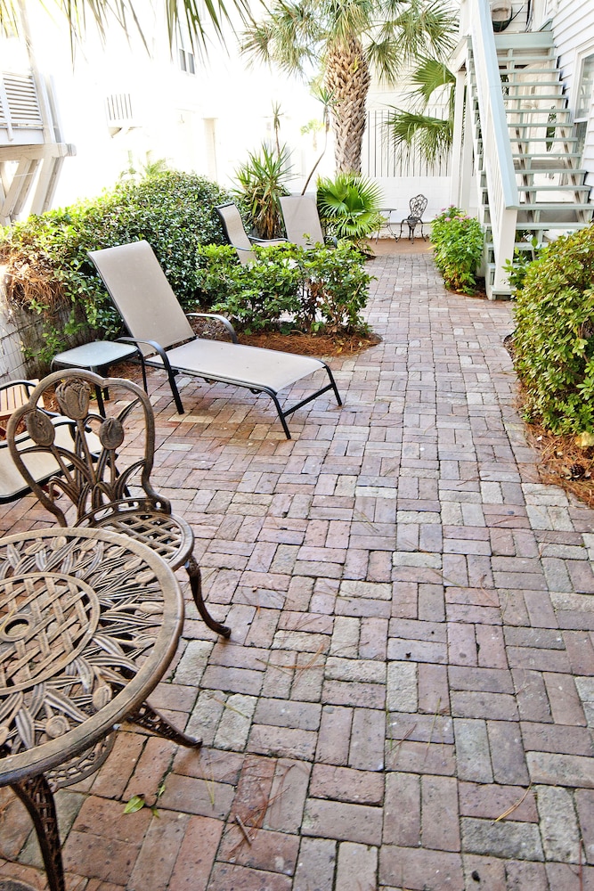 desoto beach gardens