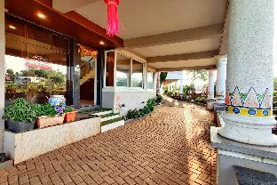 strawberry land resort