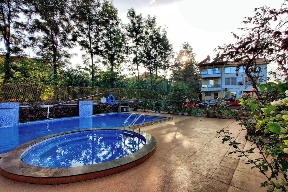 strawberry land resort