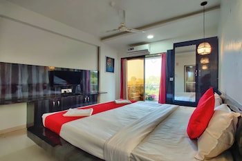 strawberry land resort