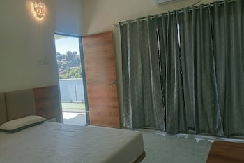 strawberry land resort