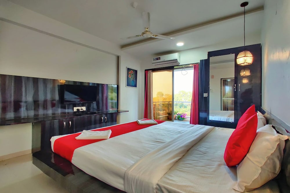 strawberry land resort