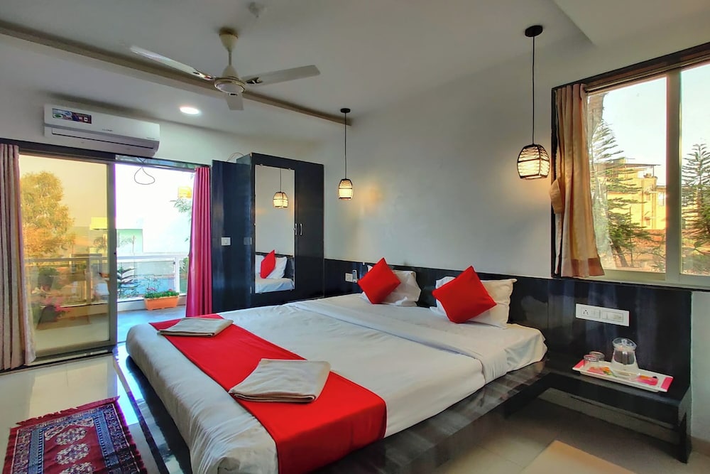 strawberry land resort