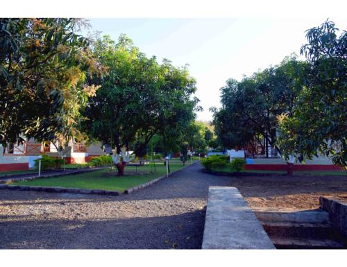 glorius gir resort