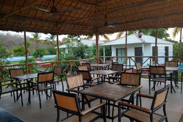 glorius gir resort