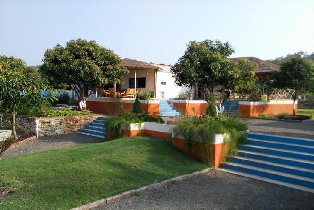 glorius gir resort