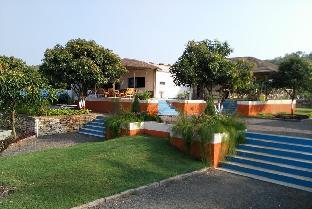 glorius gir resort