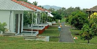 glorius gir resort