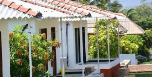 glorius gir resort
