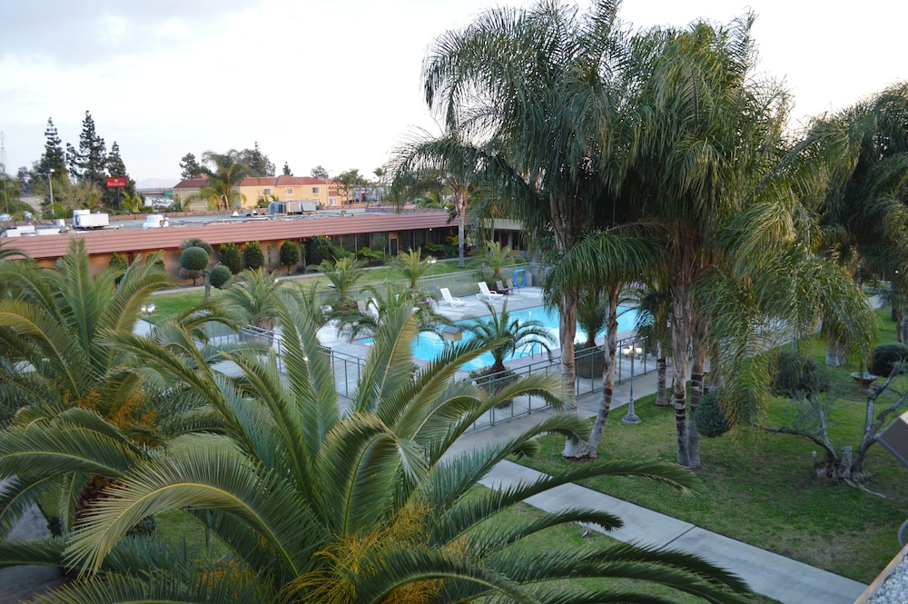 ontario airport inn
