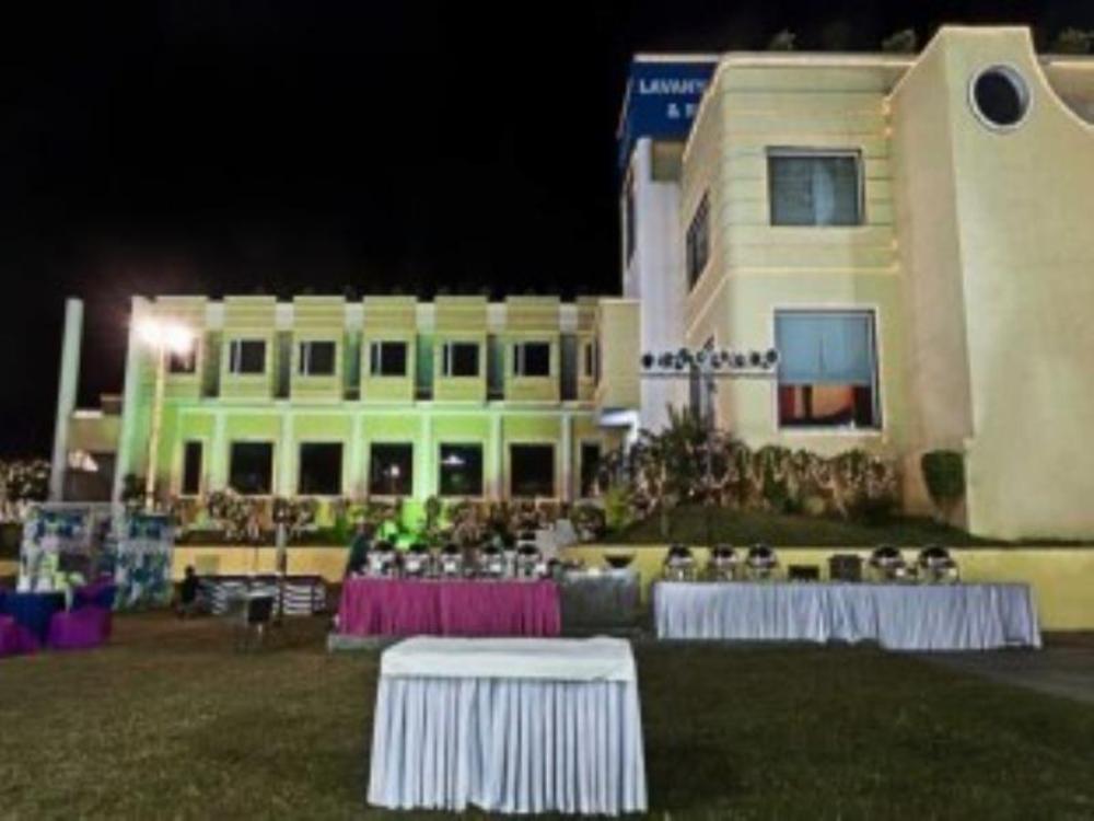 lavanya hotel near alipur delhi