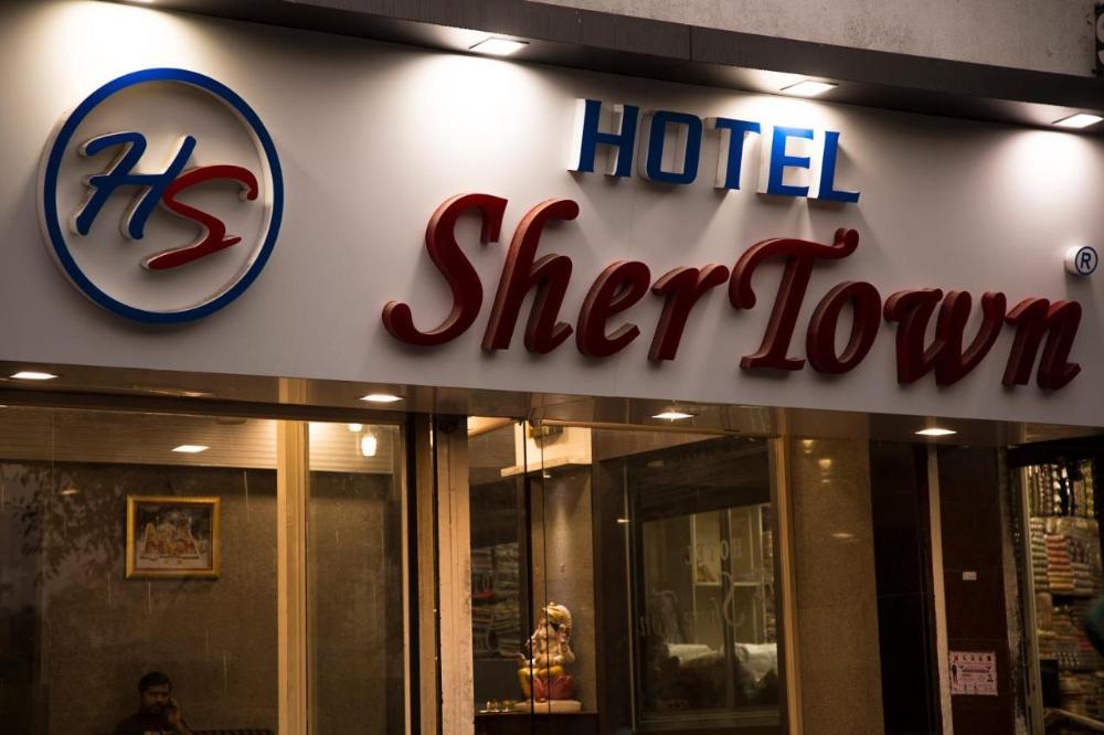 hotel shertown