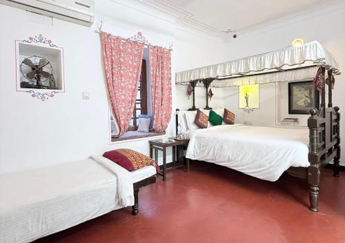 little garden guest house