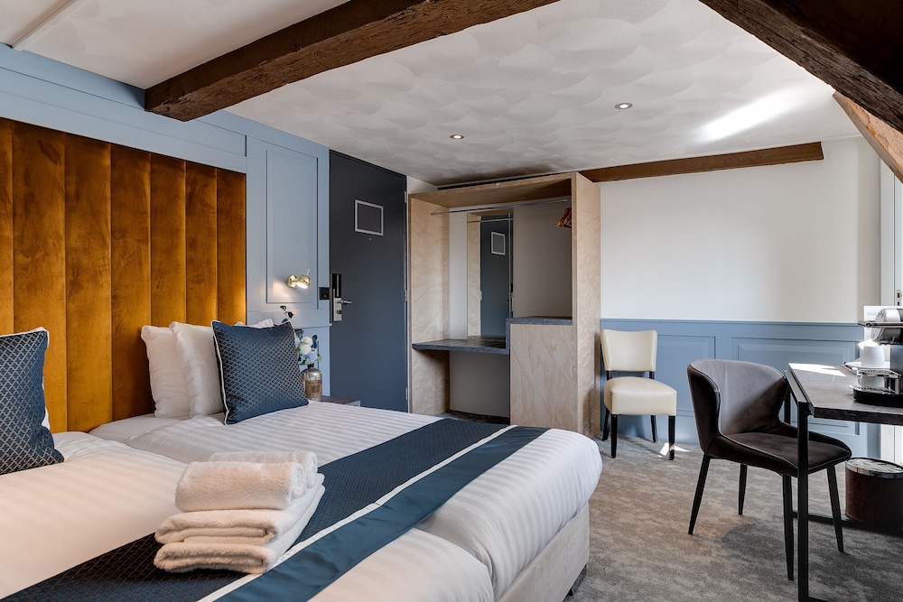 Hotel Royal Bridges,Rijswijk>>Delft,4 star