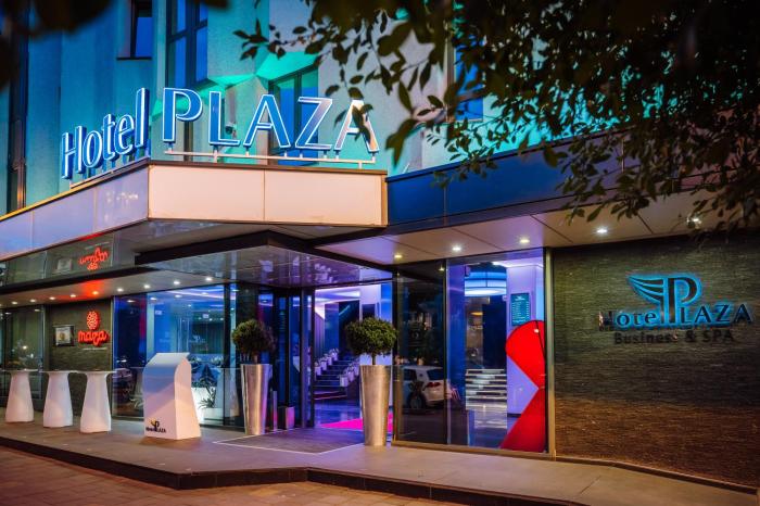plaza v executive hotel
