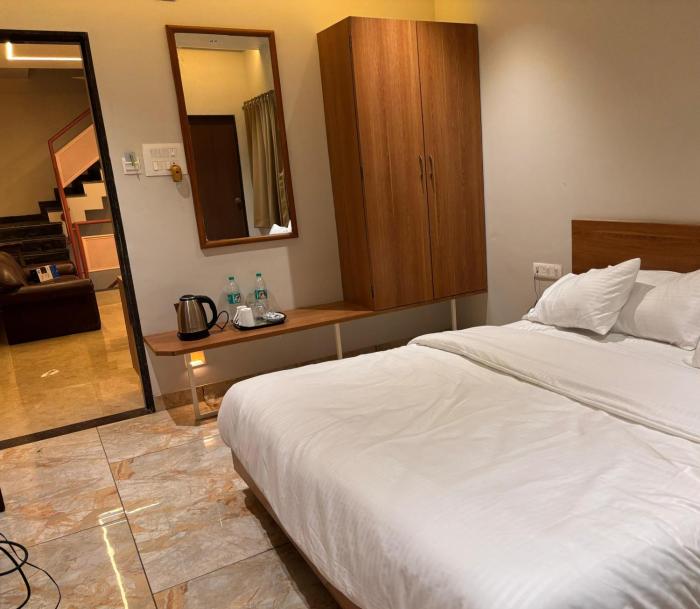 murli manohar residency