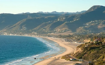 Palm Garden Hotel,Newbury Park>>Los Angeles,3 star