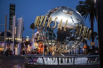 Palm Garden Hotel,Newbury Park>>Los Angeles,3 star