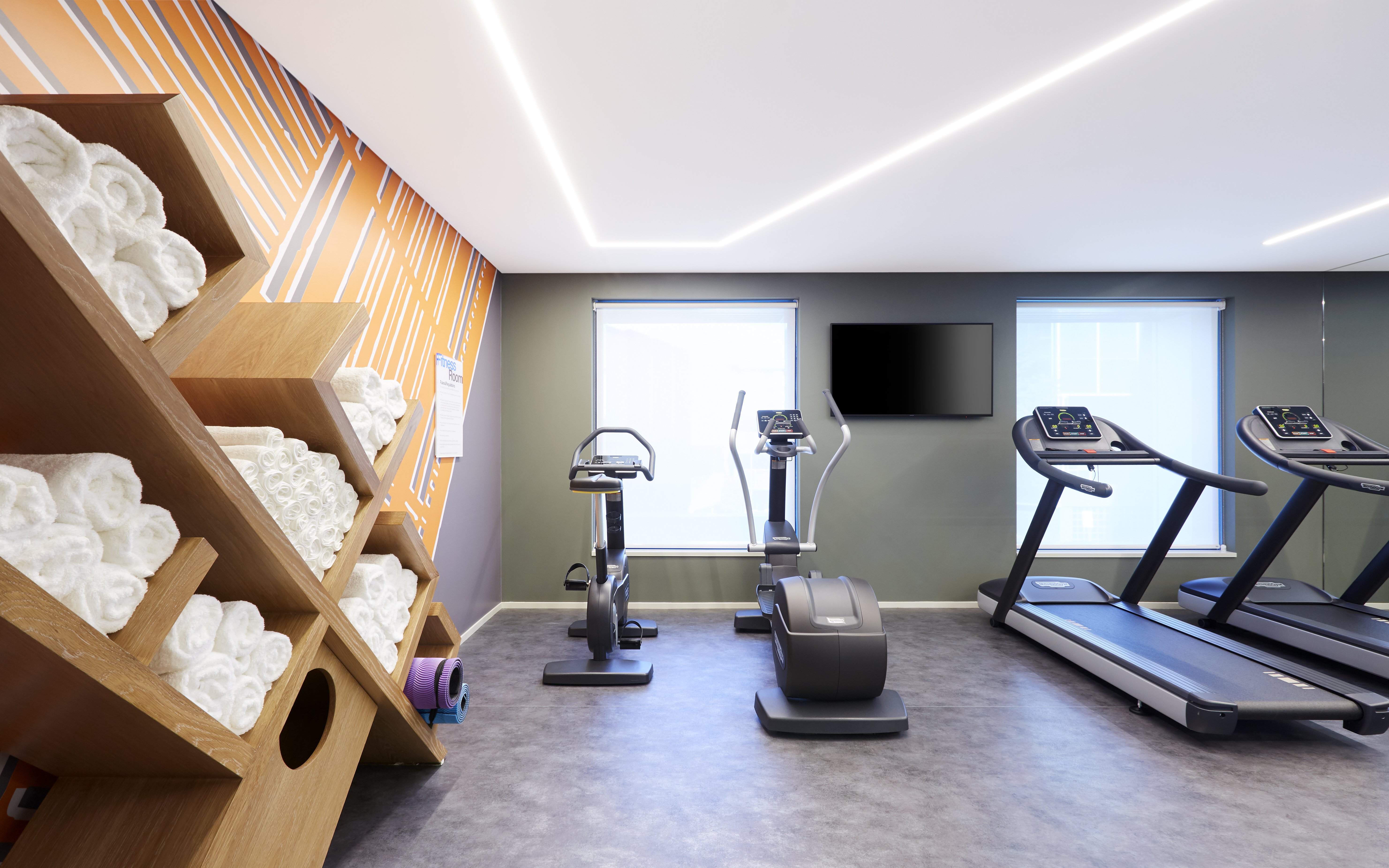 holiday inn express brisbane central by ihg