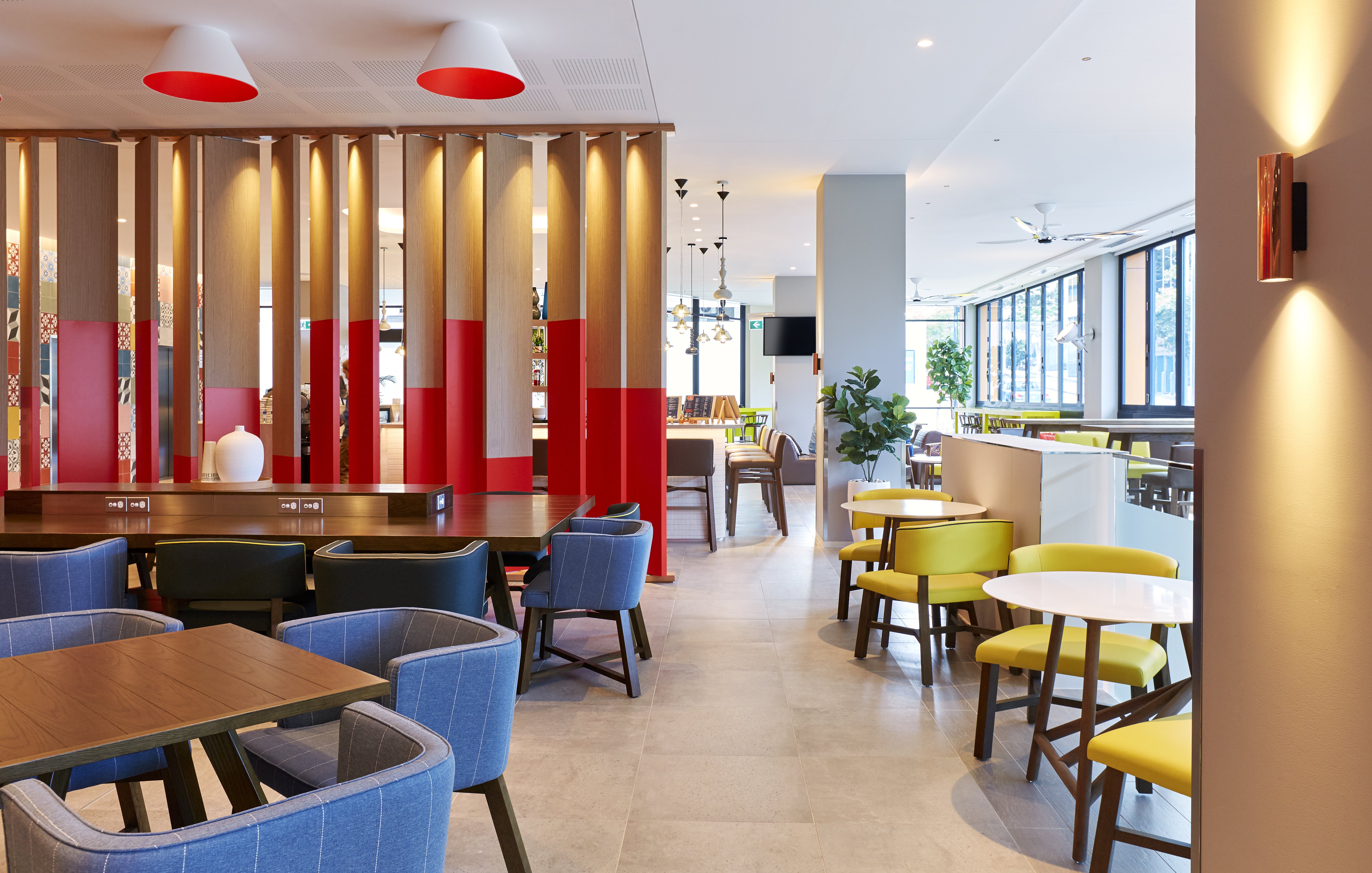 holiday inn express brisbane central by ihg