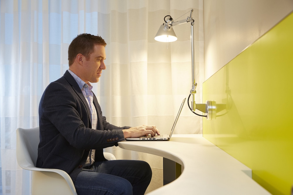 holiday inn express brisbane central by ihg