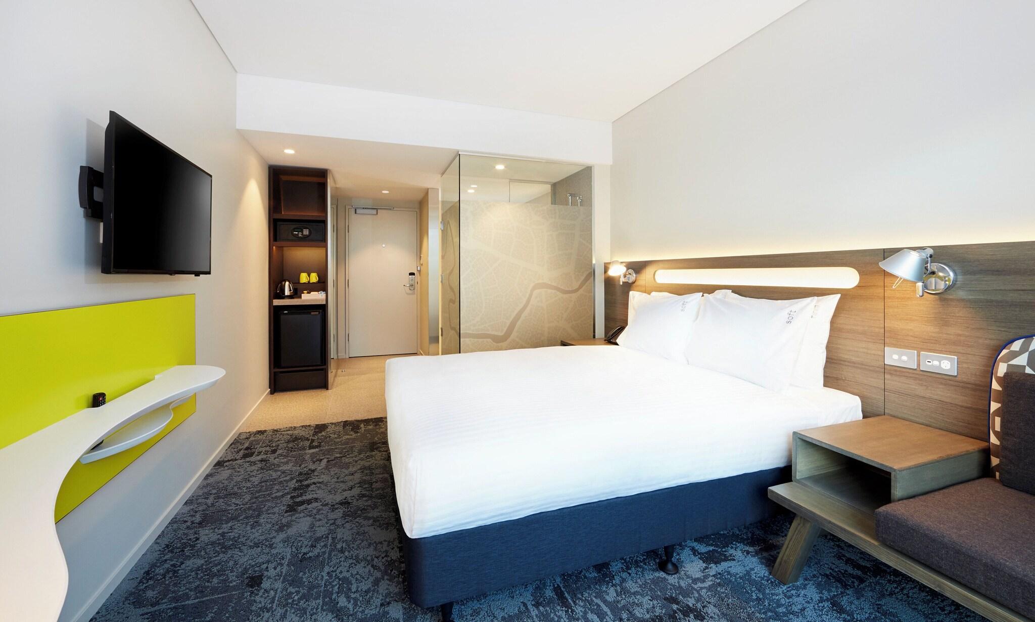 holiday inn express brisbane central by ihg