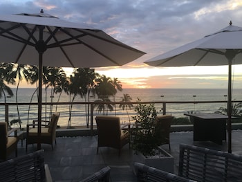 Club Waskaduwa Beach Resort & Spa,Galle>>Bentota,5 star