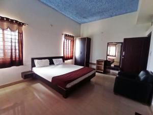 Savanur Deluxe Lodge,,3 star